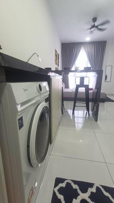 Sky Trees 4 Guests High Floor Smart Tv Garden View A1801 Apartment Johor Bahru Exterior foto